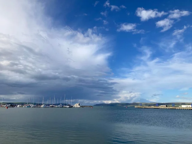Look at that sky, it’s right above me now in sunny Stranraer and we’re just 2-hours away from the opening of this year’s Stranraer Oyster Festival 💙

#stranraer #oyster #dumfriesandgalloway